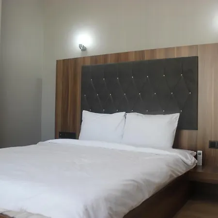 ホテル Ottoman Istanbul Airport 3*
